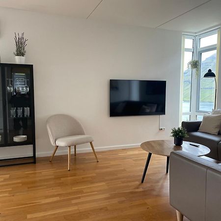 Unique Sea & Landscape View And Spacious Apartment Klaksvík Exterior foto