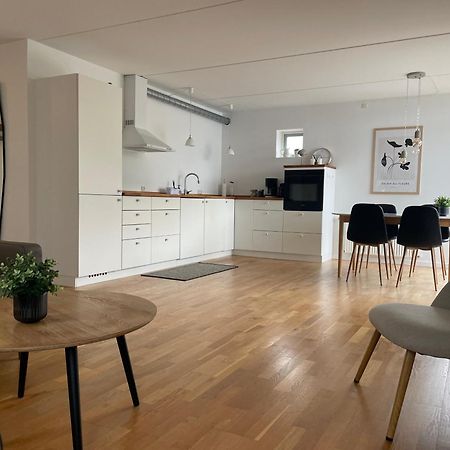 Unique Sea & Landscape View And Spacious Apartment Klaksvík Exterior foto