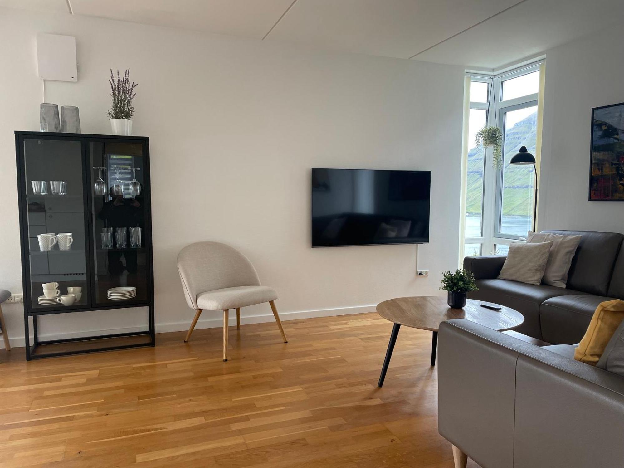 Unique Sea & Landscape View And Spacious Apartment Klaksvík Exterior foto