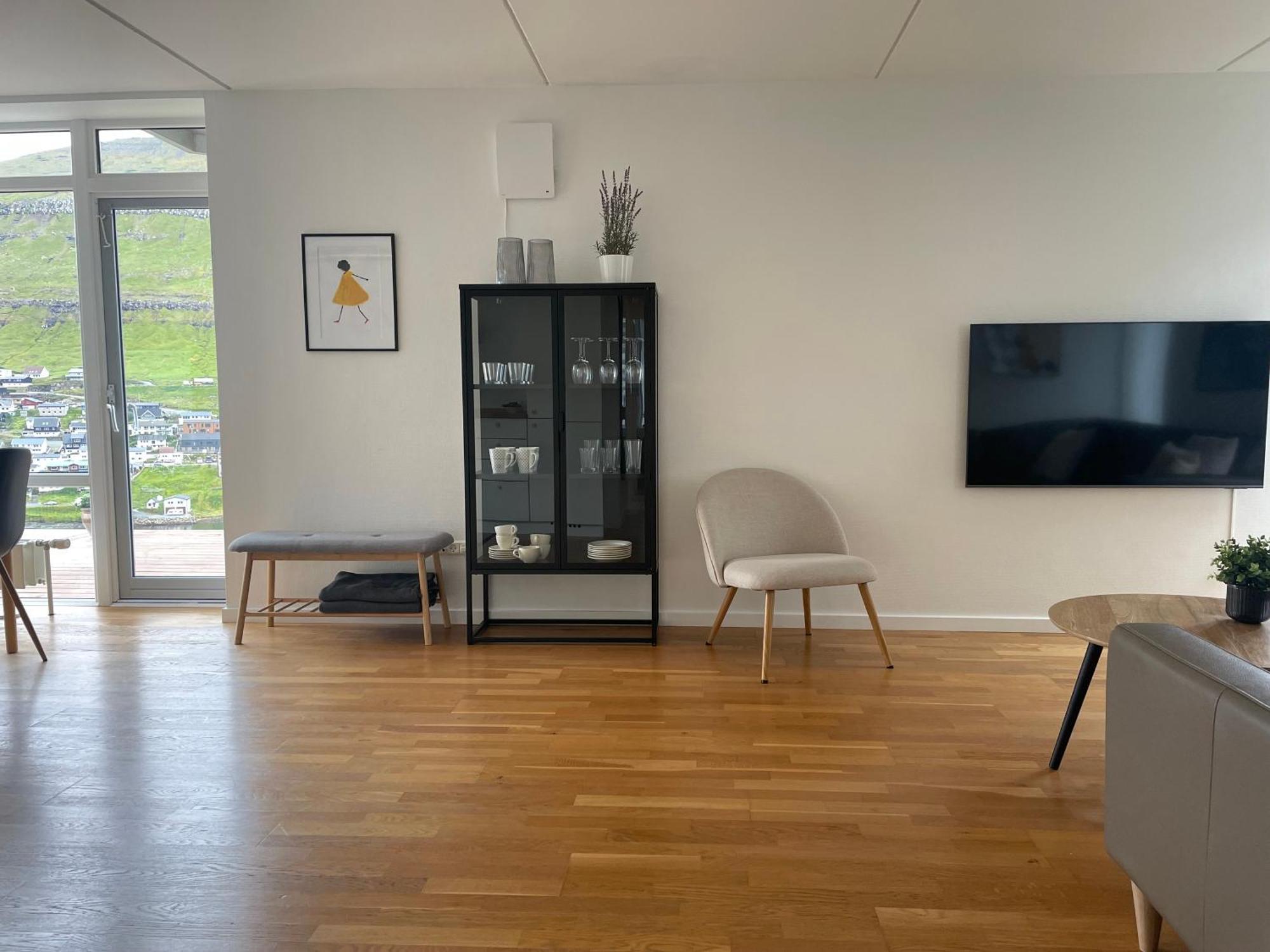 Unique Sea & Landscape View And Spacious Apartment Klaksvík Exterior foto